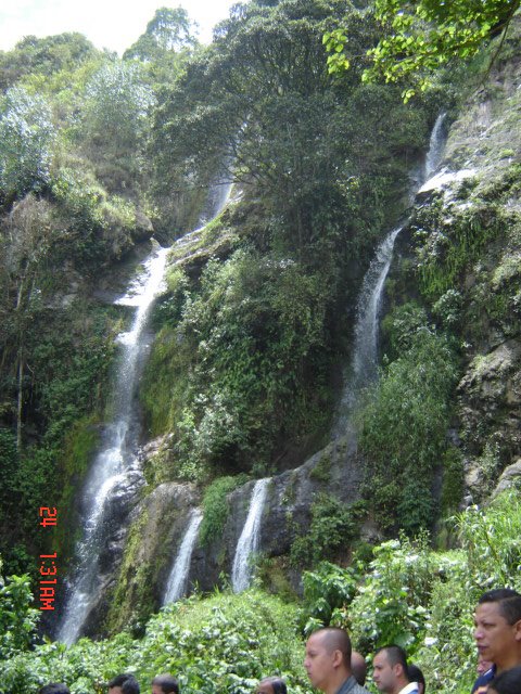 Los chorros el jordán Guática by Alirio Hincapie Flor…