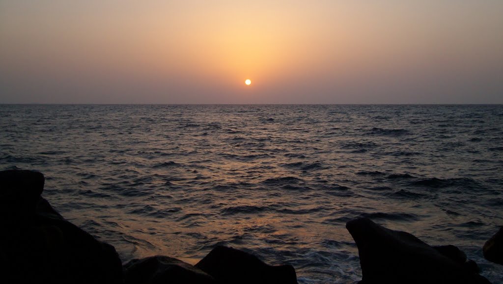 Red Sea sunset by jalajooz