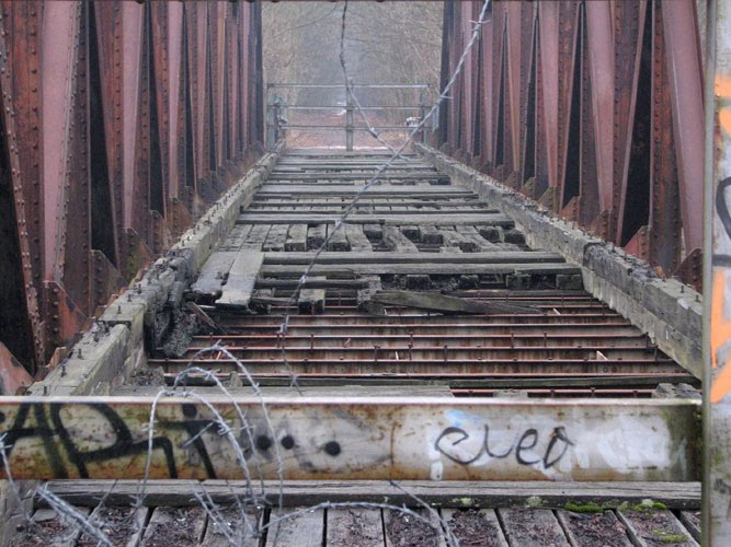 Brücke der alten Friedhofsbahn über den Teltowkanal by Rei_Lilith