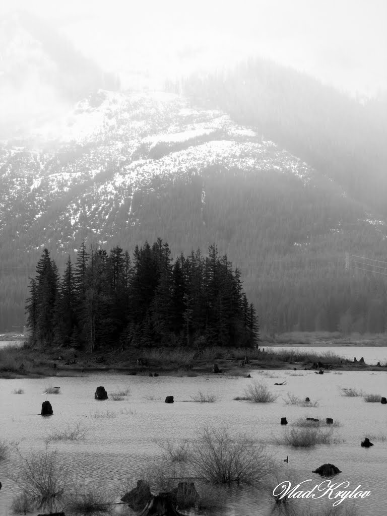 WENATCHEE NATIONAL FOREST. LAKE KEECHELUS. CLE ELUM, WASHINGTON. by VLAD KRYLOV