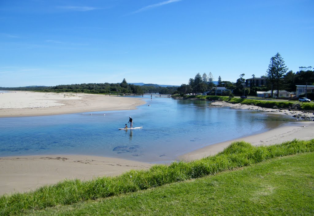 Crooked River at Gerroa by Alan Farlow