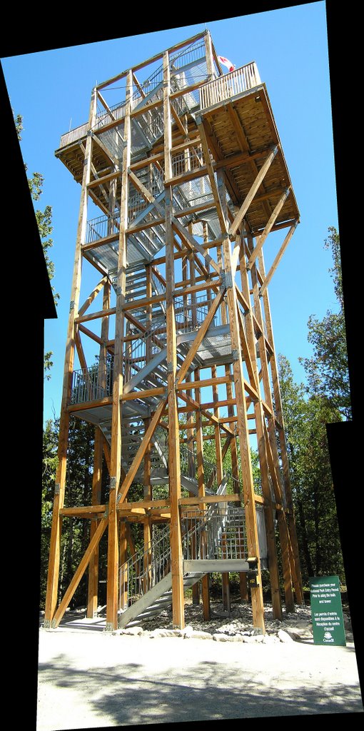 Tobermory observation tower by Boris Gjenero