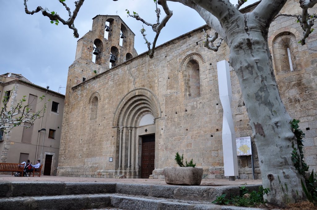 Agullana:Església de Stª Maria, any 1019 by salvador soler vilavella