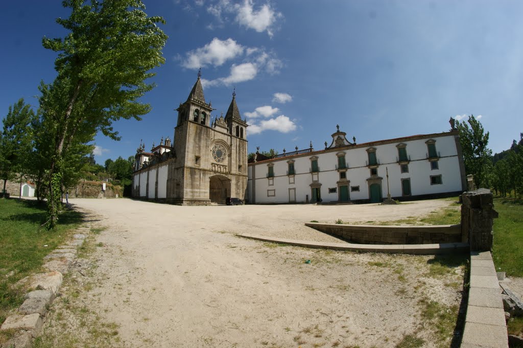 Mosteiro de Pombeiro by pedro magalhães