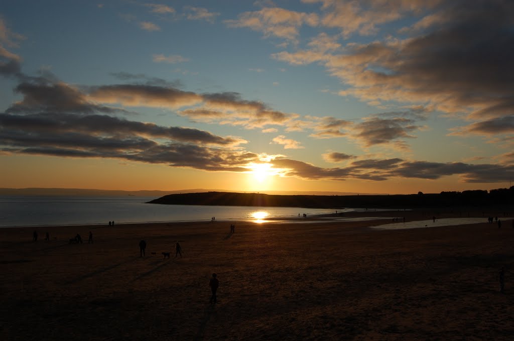 Barry Island Wales at dusk by michael.eedy5