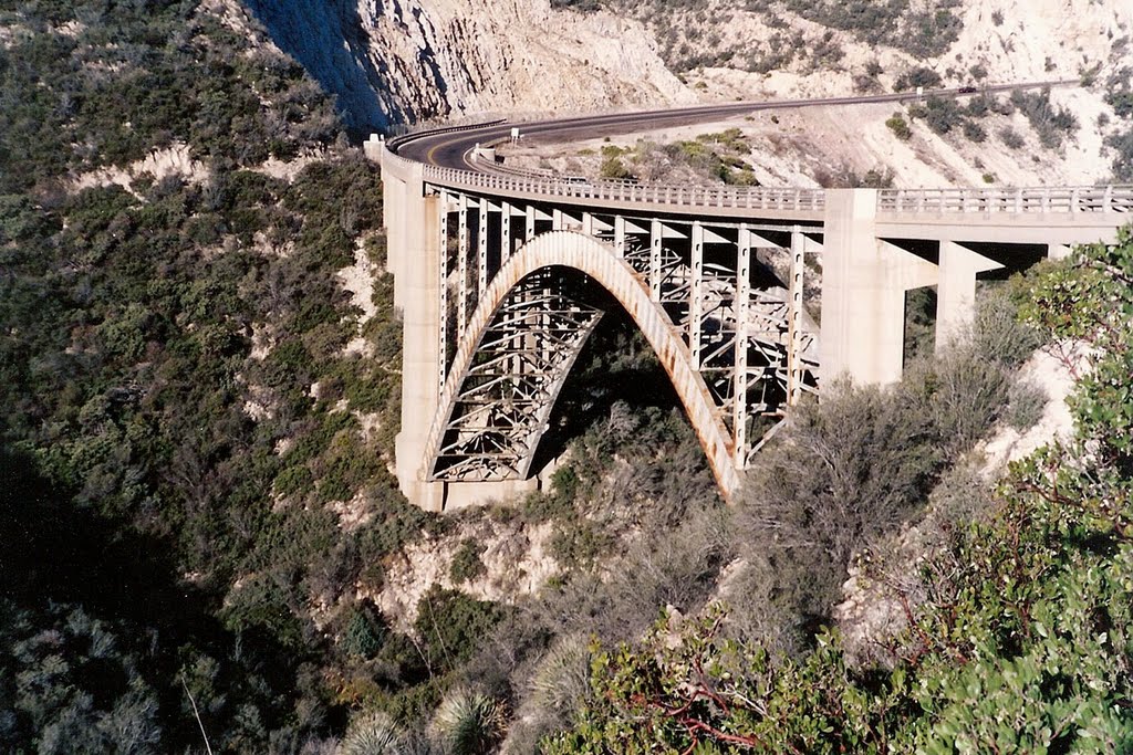 Pinto Creek Bridge by bridgink