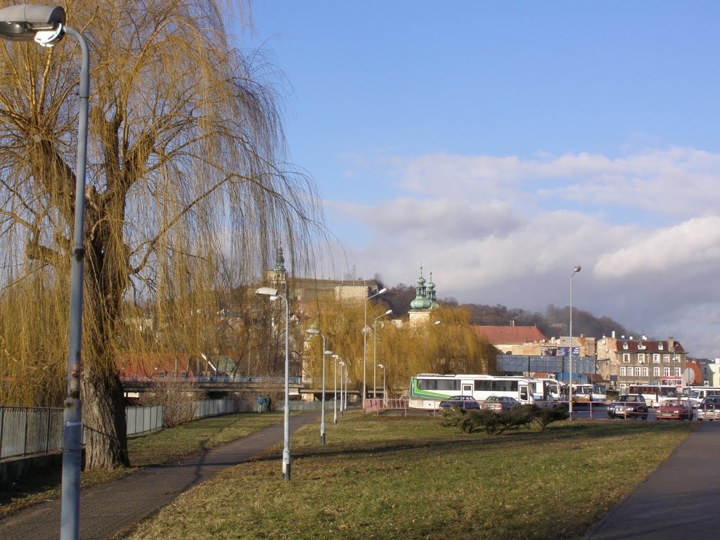 Widok na starówkę kłodzką od strony dworca PKS - widoczna twierdza na Fortecznej Górze by luka098o