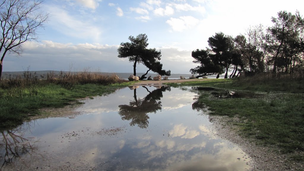 Nice wintermorning after rain in Nerezine by Klaus Jensch