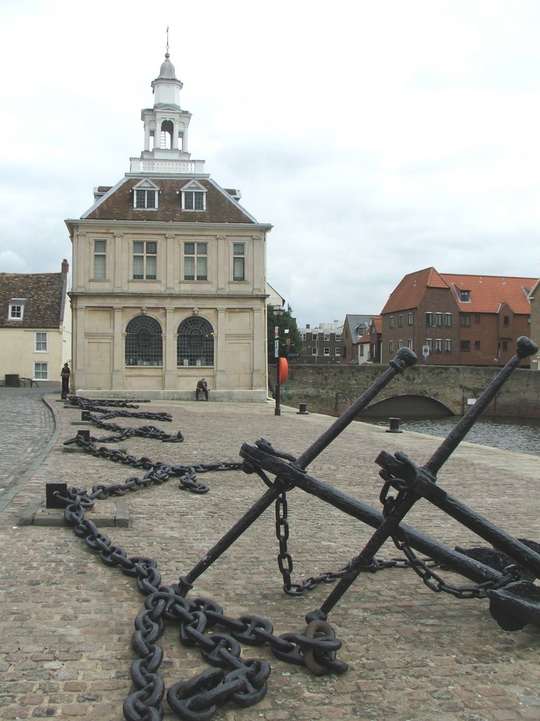 Custom House (built in 1683) by John Goodall