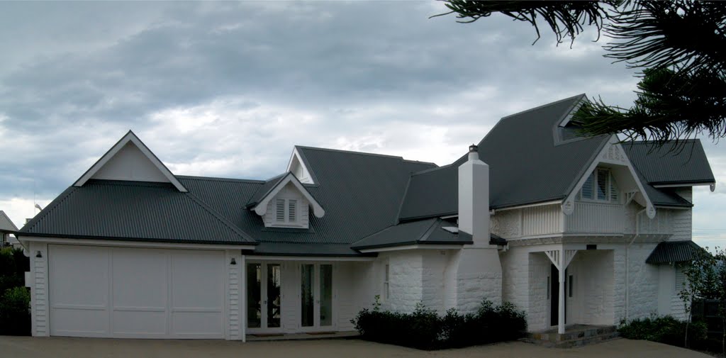 Acton Hill (2010). This house was built in 1910 for Dr Broughton, who used it as a surgery for a number of years by Muzza from McCrae