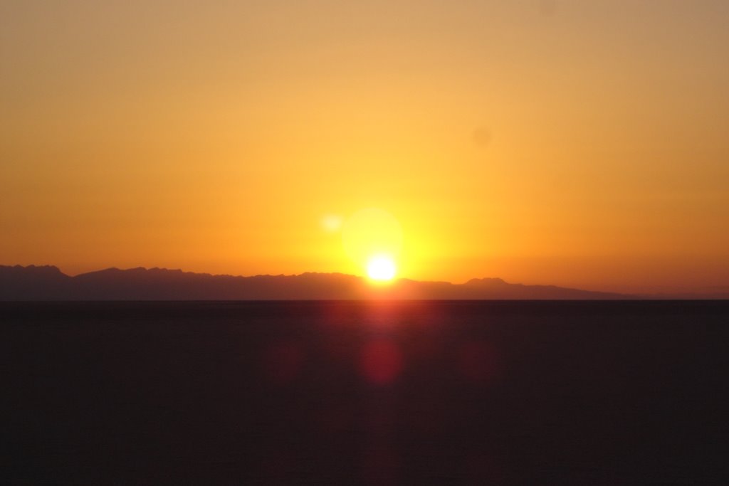 Chott El Jerid, Sunrise by Sander Spaan