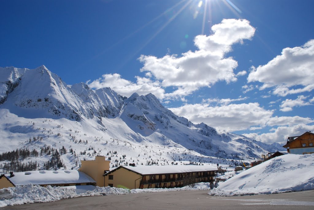 Il sole illumina il Passo del Tonale by Vincenzo  -bs-