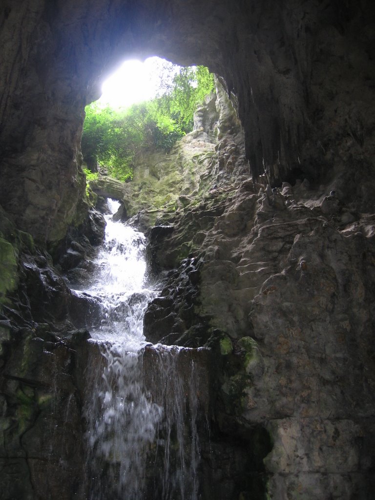 Waterfall in Buttes Chamont by tennisfox