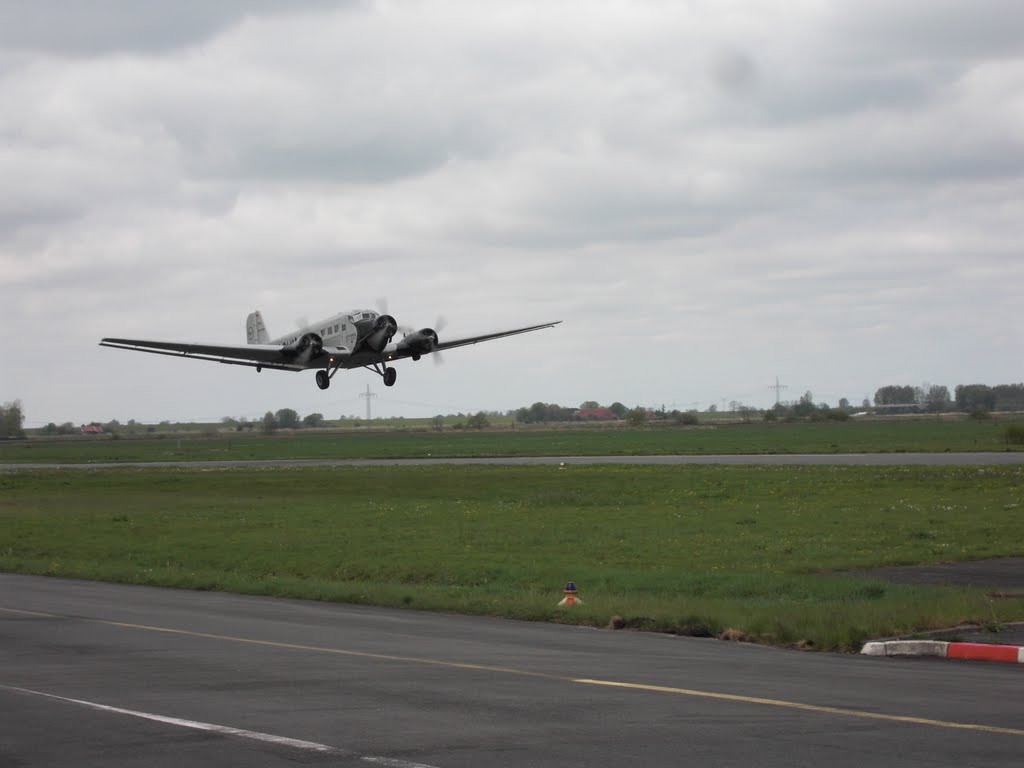 JU 52 by f.h ehrenberger germany