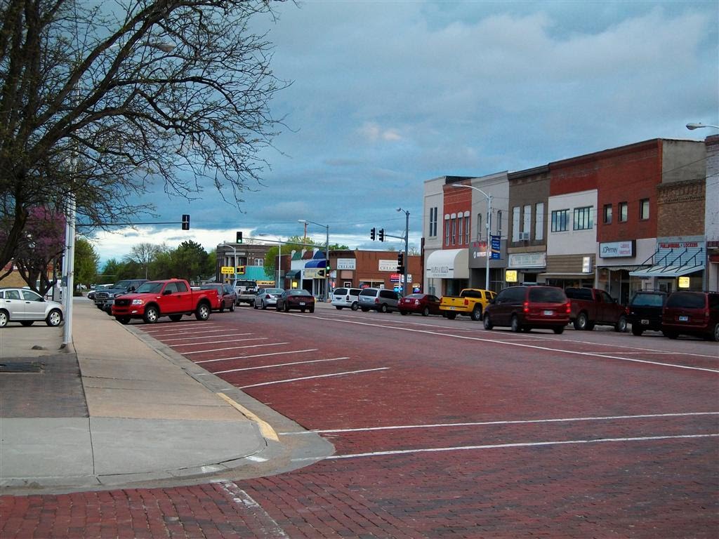 Interesting parking around the square, Phillipsburg, KS by marnox1