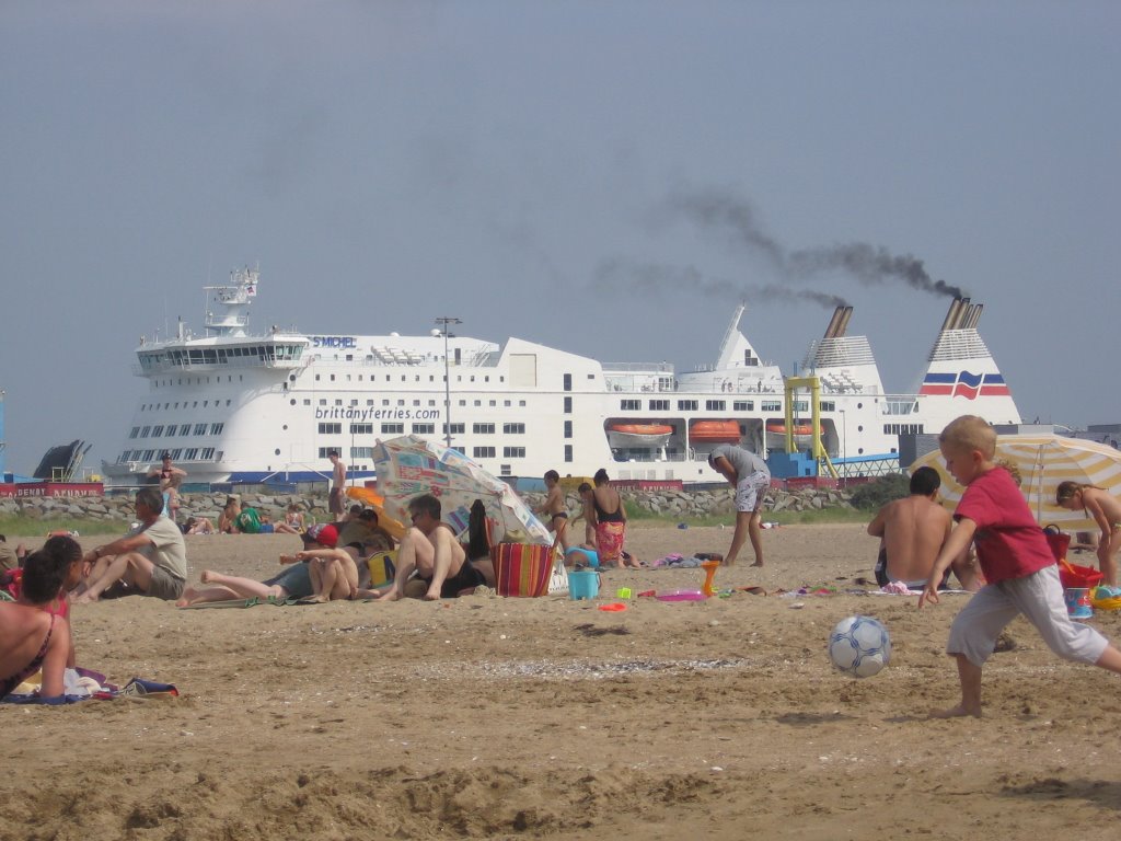 Ouistreham Ferry by Geert Slaats