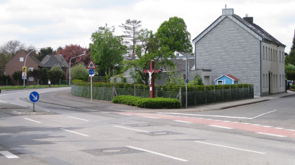 Wegkreuz, Mülforter Straße by Gottfried von Bouillon