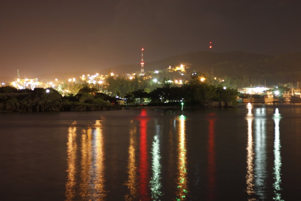 French Harbor, Roatan, Honduras by David Uzvalok