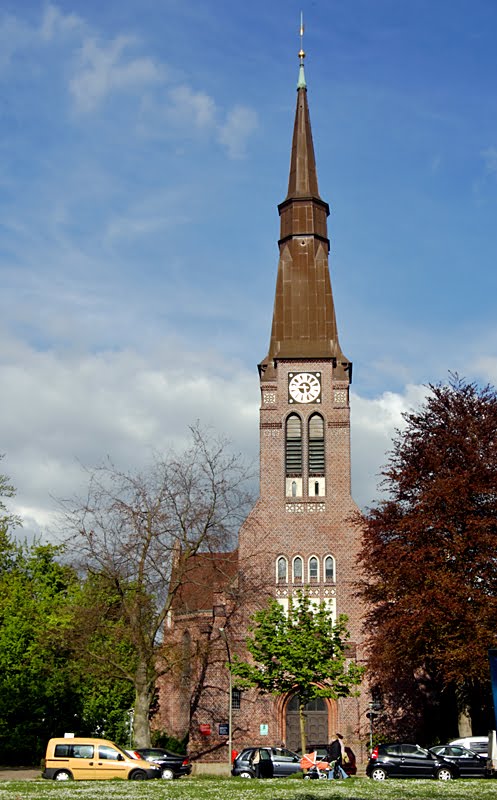 Kreuzkirche in Wandsbek by Fraenzel