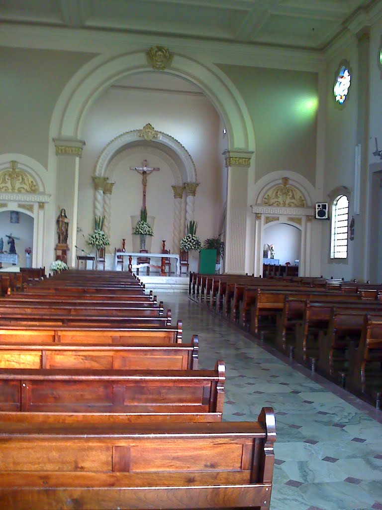 Igreja matriz de santa Gertrudez by Ancermo Rocha