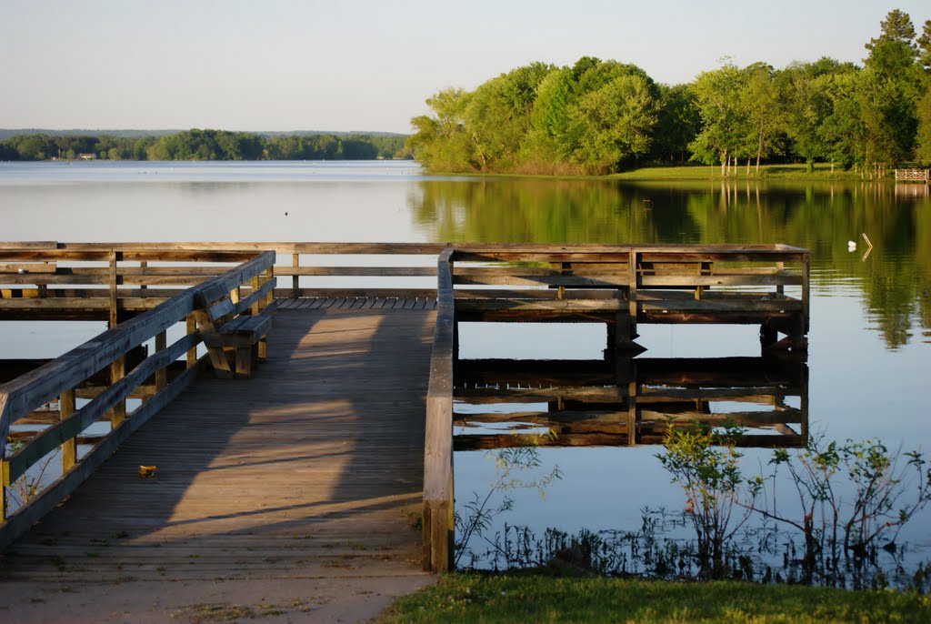 Lake Overcup pier by Daniel Veazey