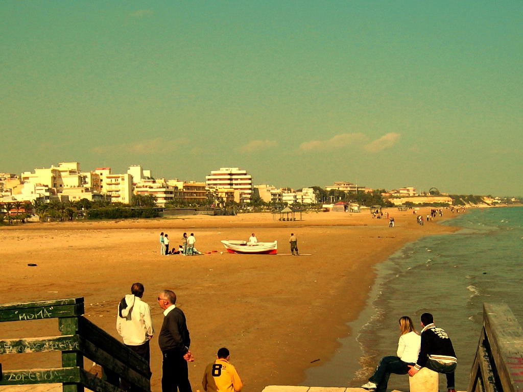 Pietre nere beach by Gianviet