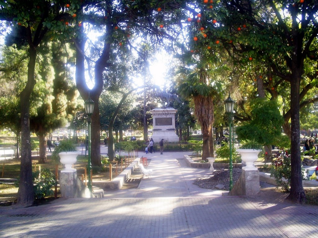 Plaza 25 de Mayo, San Fernando del Valle de Catamarca, Catamarca, Argentina. by Claudio Olivera