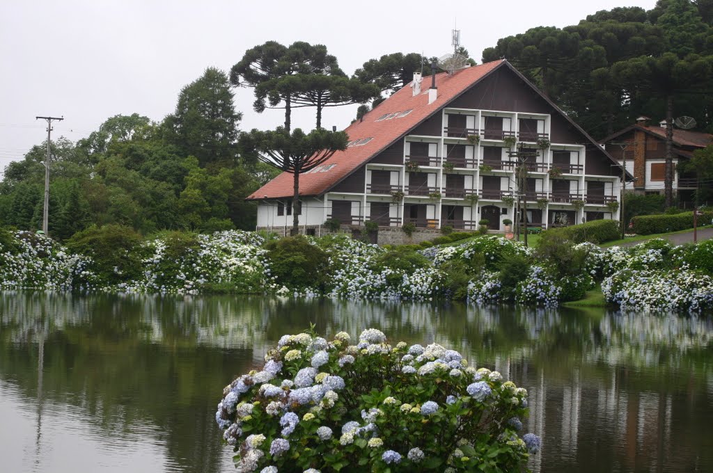 Lago Negro - Gramado - Rio Grande do Sul by Kathia Erzinger Prox