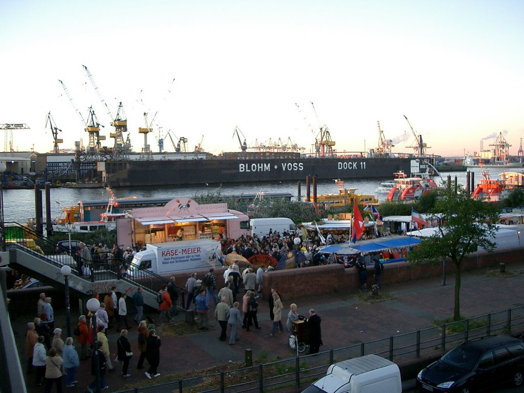 Hamburg. Fischer Markt by BernhardJurek