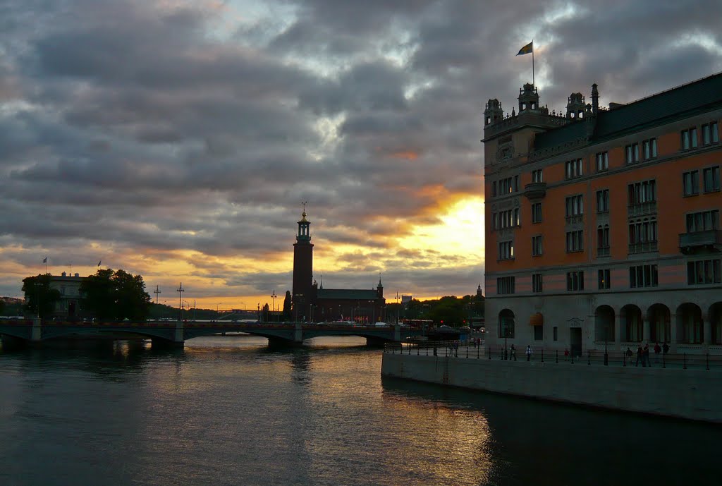 Stockholm sunset by matlaloup