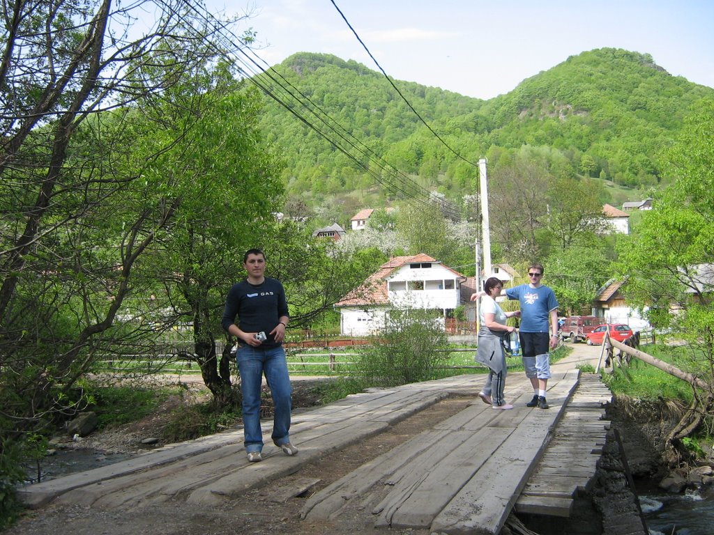 Piatra Tisieului si Plocoana - My cousins over the brige by ANDOR ALIN