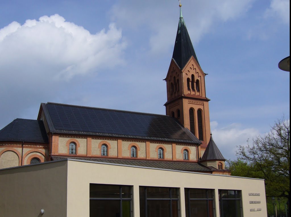 Katholisches Gemeindehaus Herz Jesu by Adnew