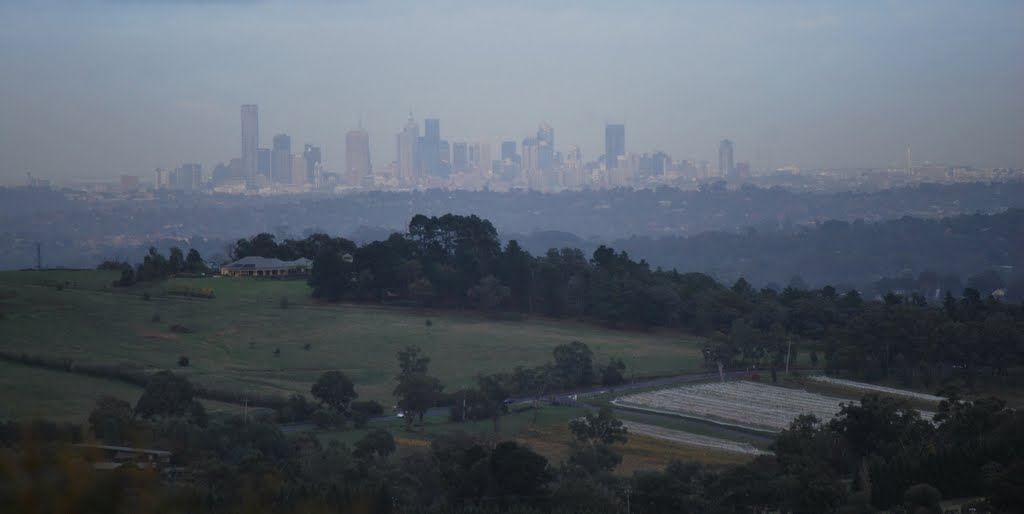 Melbourne's skyline from Kangaroo Ground by phunny fotos