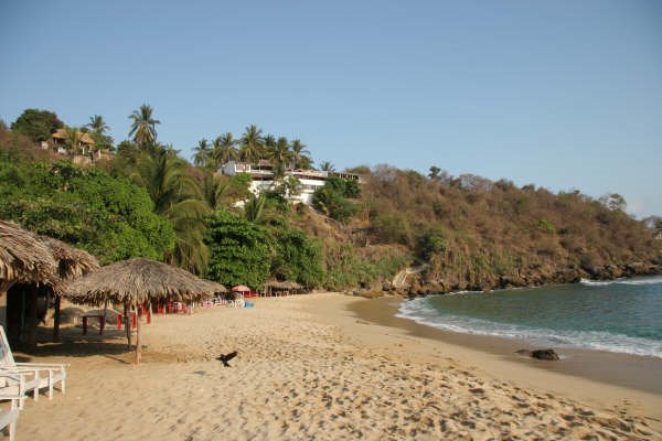 Playa Carizalillo by Nayelivolando