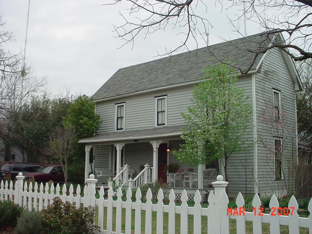 Historic House,Old Town Cedar Hill by r-tyler