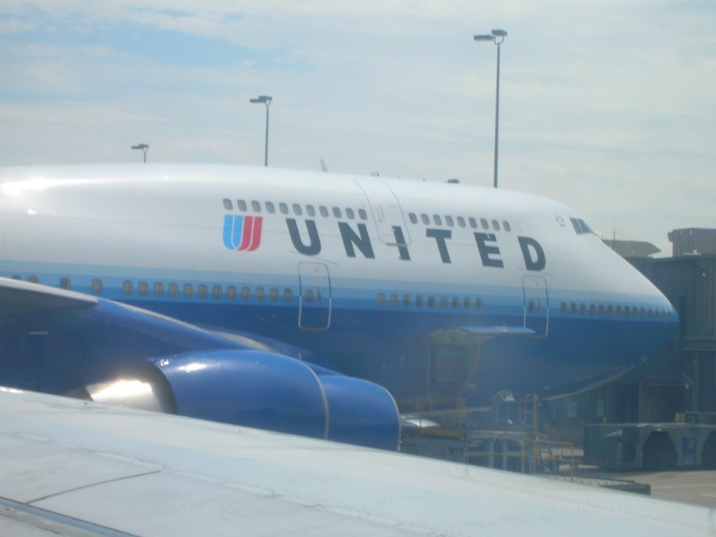 747 at Dulles airport by Piplup774