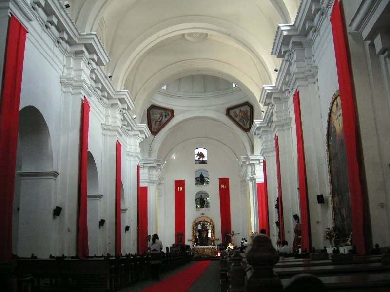 Antigua Guatemala - interior of the San Francisco Catedral by geocheb