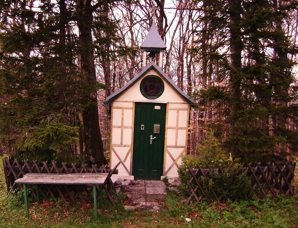 Kapelle bei der Enzianhütte by percysimmons