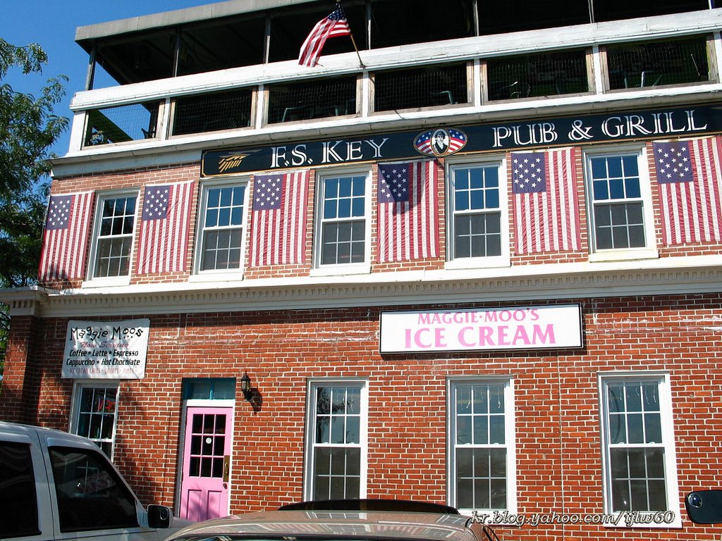 Fell's Point, Baltimore by Lee Iljoo