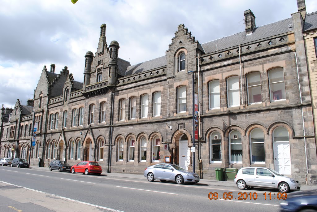 Scotland , Perth . Tay Street by Wojtek_S