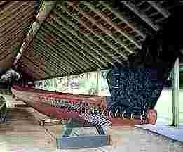 Waka War Canoe Waitangi Treaty Grounds by Clive Raines - tapek…