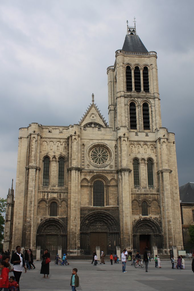 Basilique Royale de Saint-Denis (93) - Style gothique - Nécropole des Rois de France by JBonamour