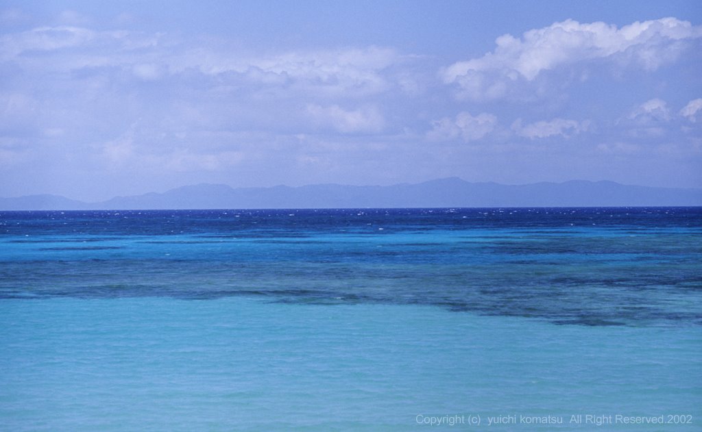 沖縄　波照間島　Okinawa Hteruma Island　西表島を望む by y_komatsu