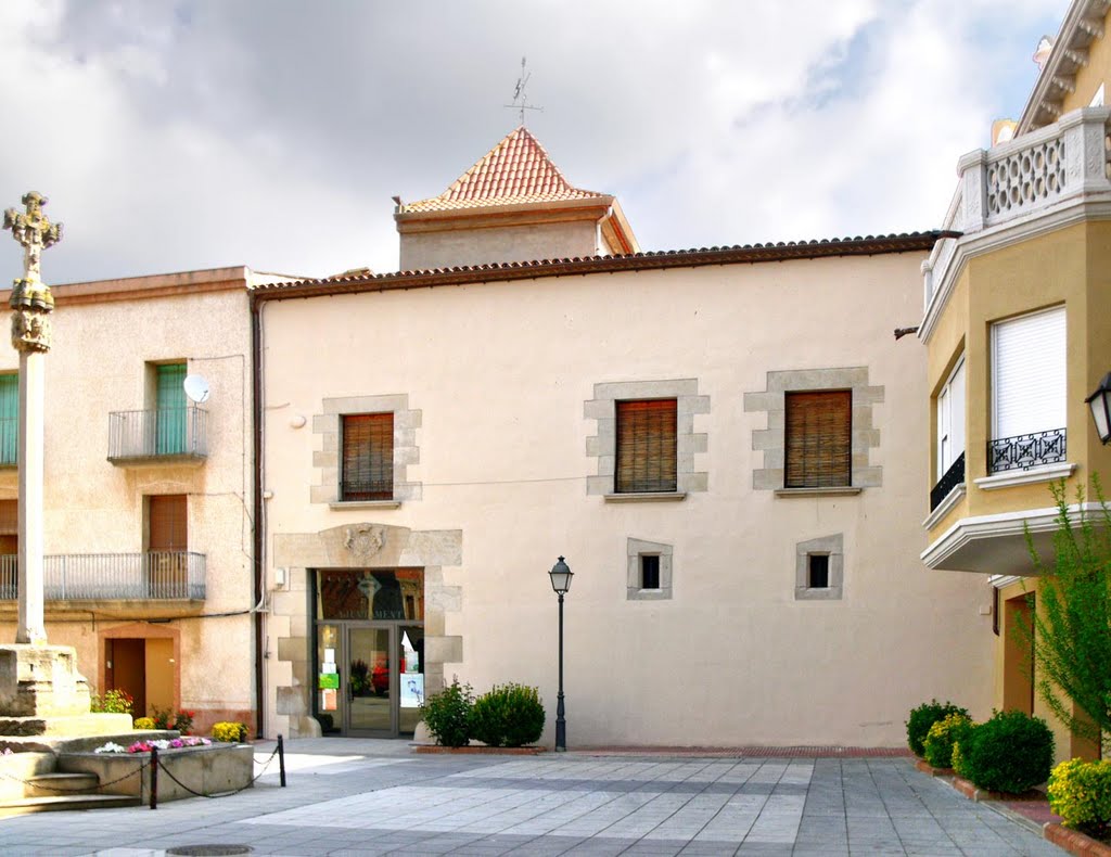 Barbens city council on Church square, by Julio M. Merino by juliome