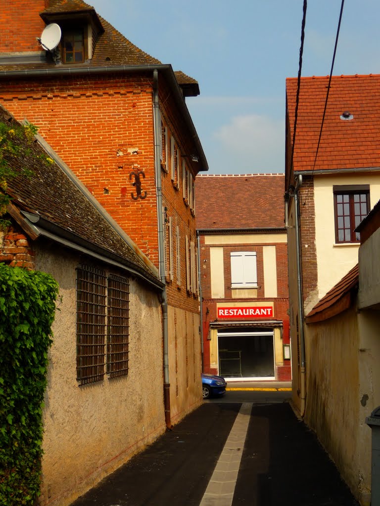 Ruelle du pressoir Marcilly sur Eure by kleretnet