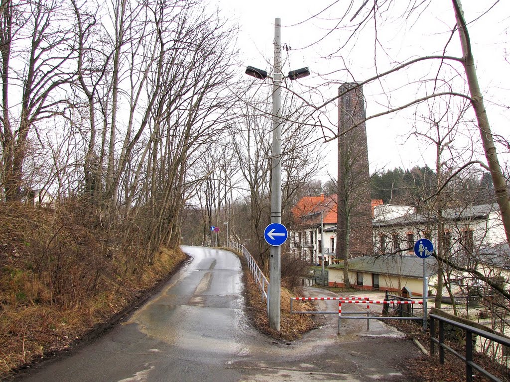 Chemnitz - Geteilte Wege (rechts das Alten- und Pflegeheim Stocker ehem. Fa. Watte Schubert) by Rudolf Henkel