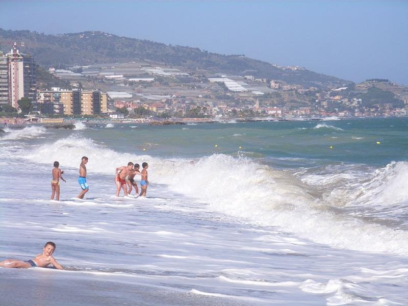 Bussana Spiaggia by Cazzicanguri