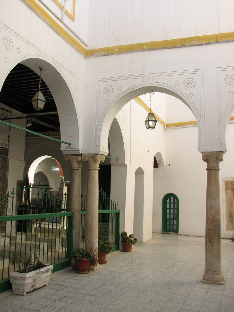 Tripoli Mosquée Karamanli by Yeoman