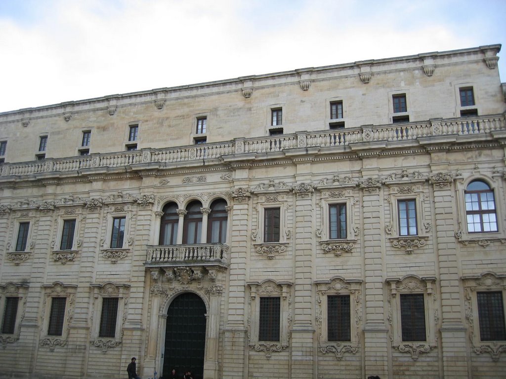 LECCE Puglia www.trulliforsale.net by http://www.trullifor…