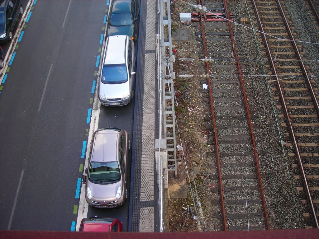 Tren o Coche by © Ana García de Pablo